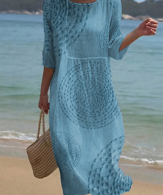 Besticktes Kleid in mehreren Farben