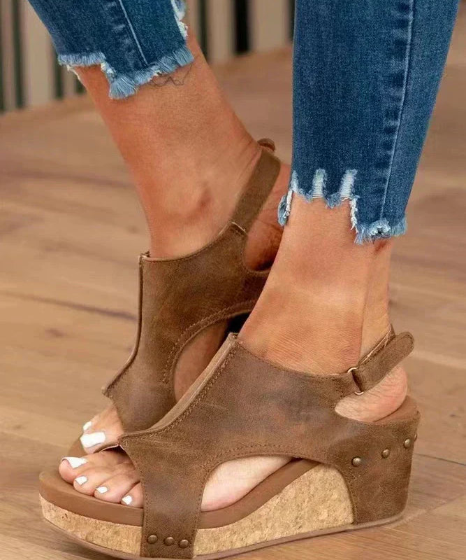 Laura | Keilsandalette